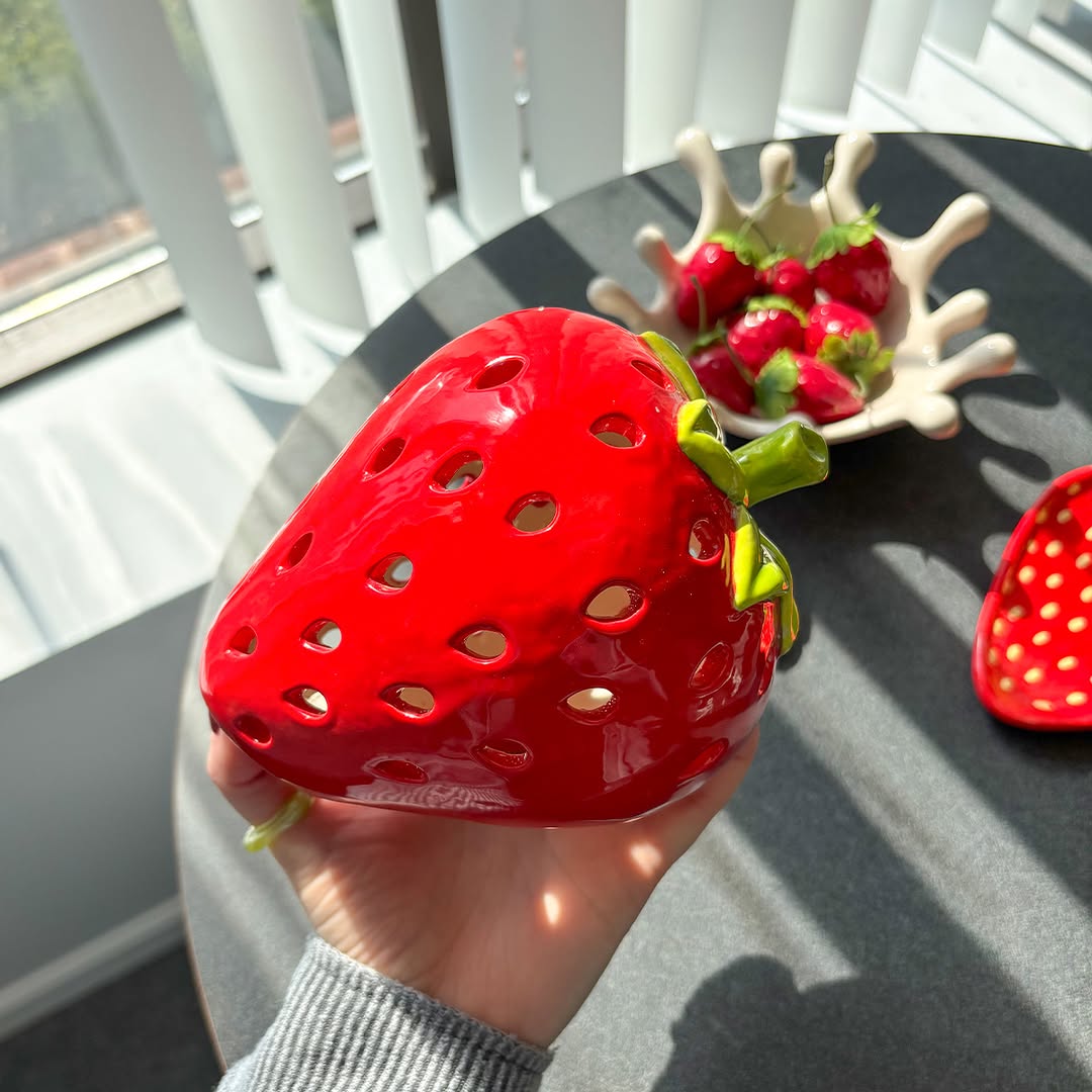 STRAWBERRY LANTERN